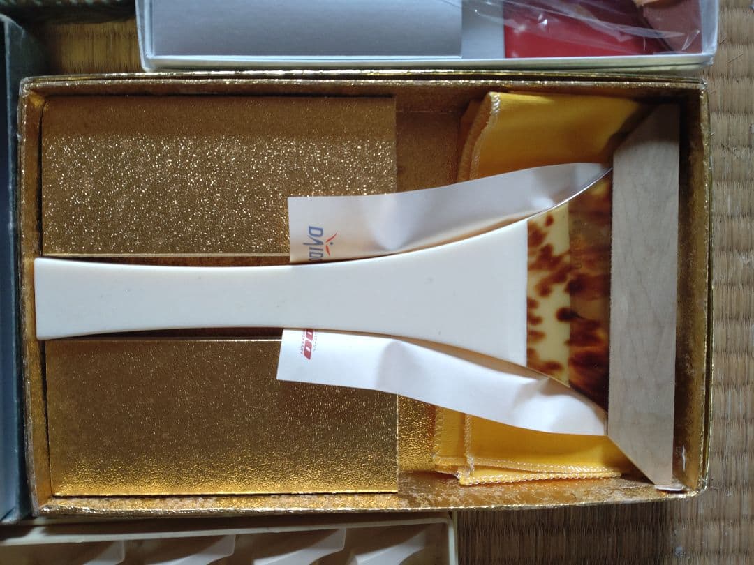 筝３面　三味線２丁　プラス琴柱（４セット）やバチ（８本）やケースのセット