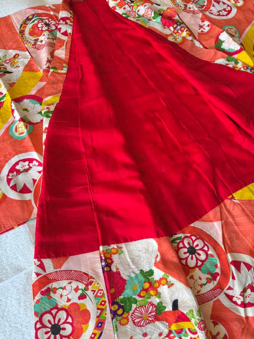 七五三に★アンティーク着物　コーラルピンクに切嵌文　糸巻きと四季花々　5歳　7歳