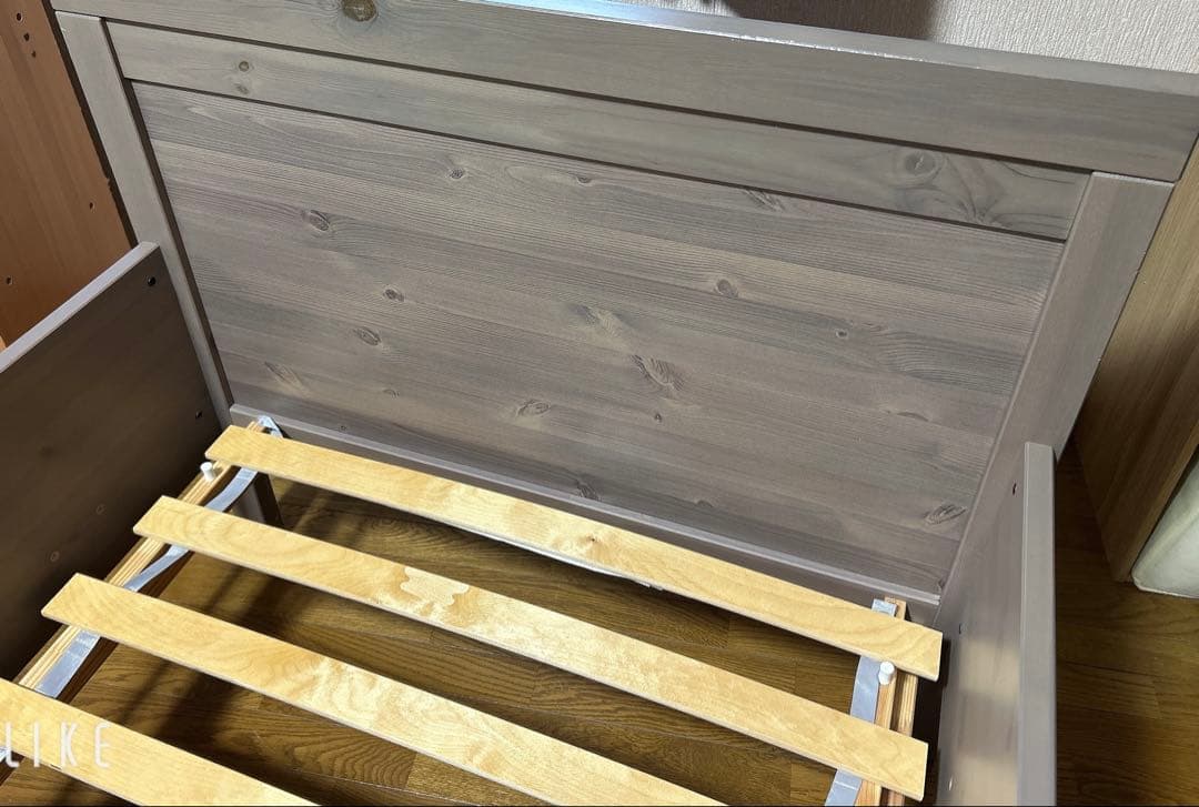IKEA 伸長式 ベッド フレーム 販売終了カラー