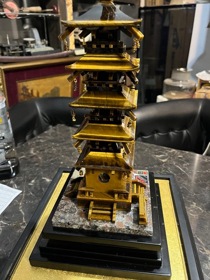 虎目石五重の塔、五重の塔、水晶五重の塔、