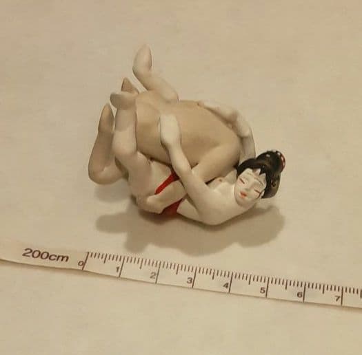 ハトもり様 春画 男女の営みの置物 2体