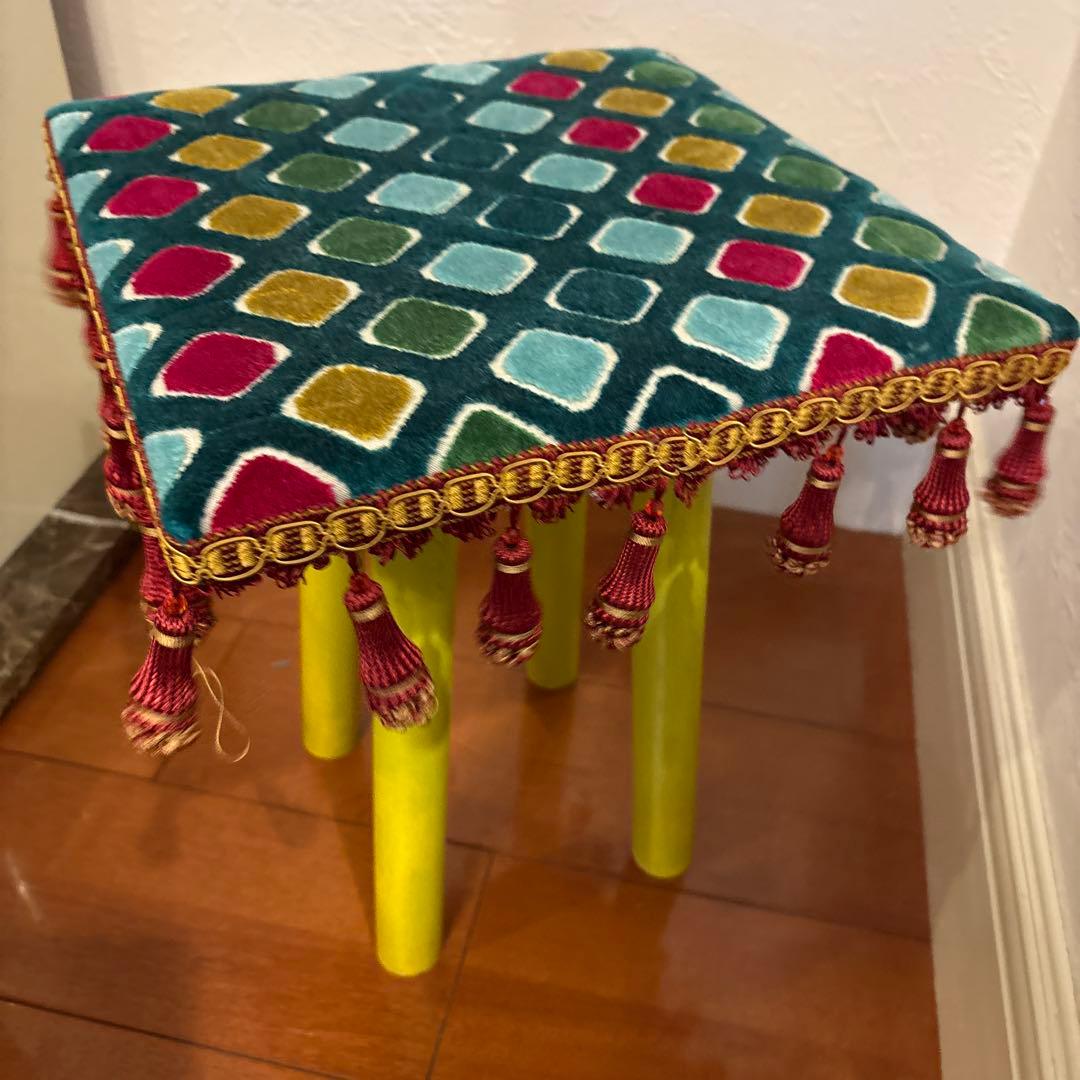 スツール　完成品　タッセルつき