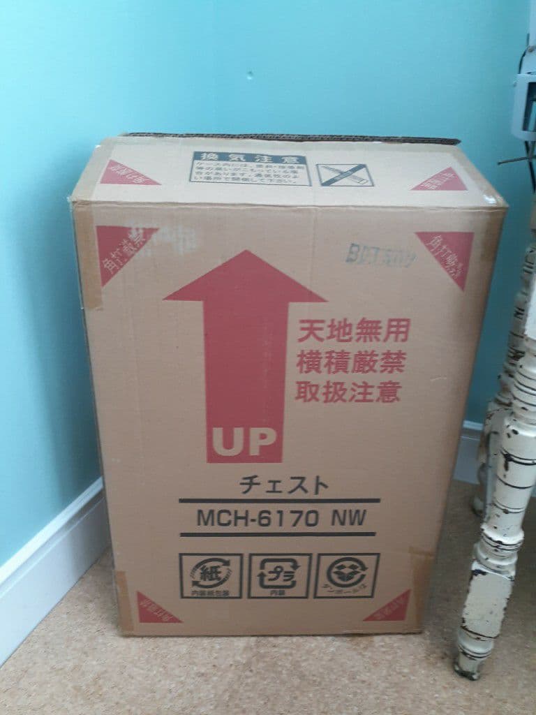 新品未使用　白いチェスト　木製　 5段