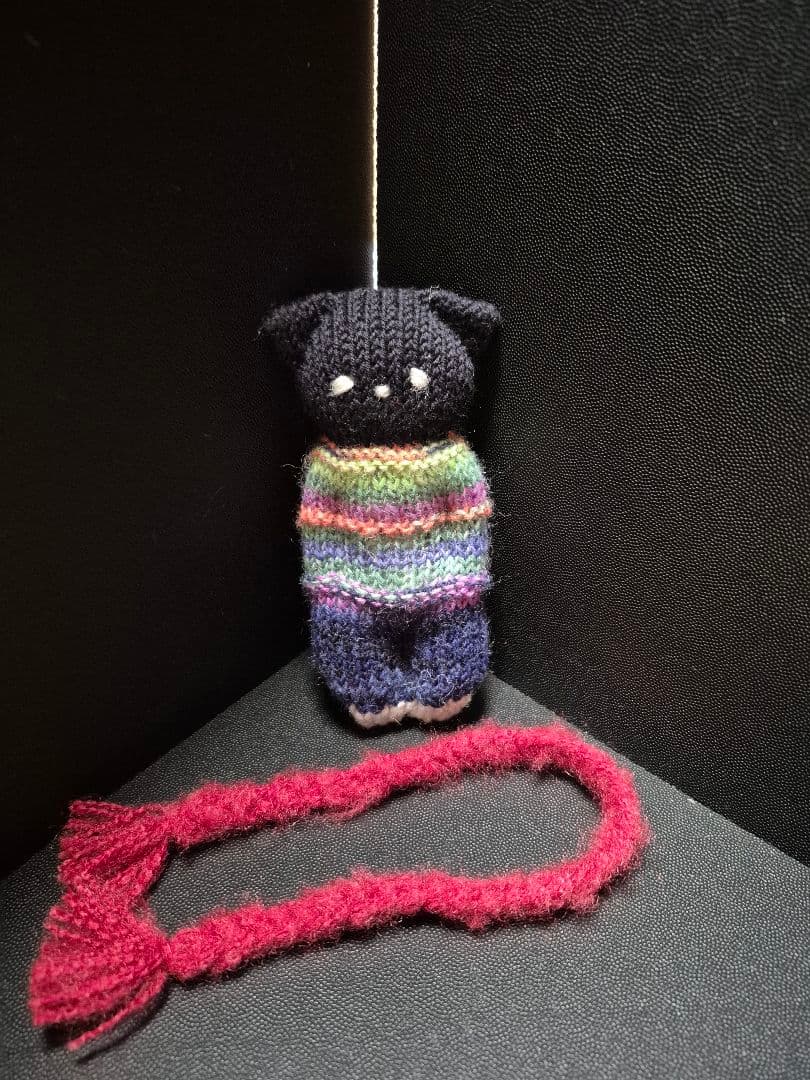 ハンドメイド　黒猫　 あみぐるみ もふもふマフラー付き