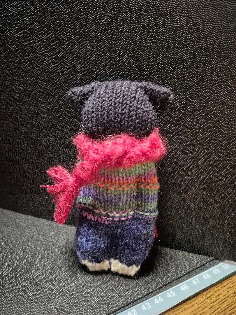 ハンドメイド　黒猫　 あみぐるみ もふもふマフラー付き