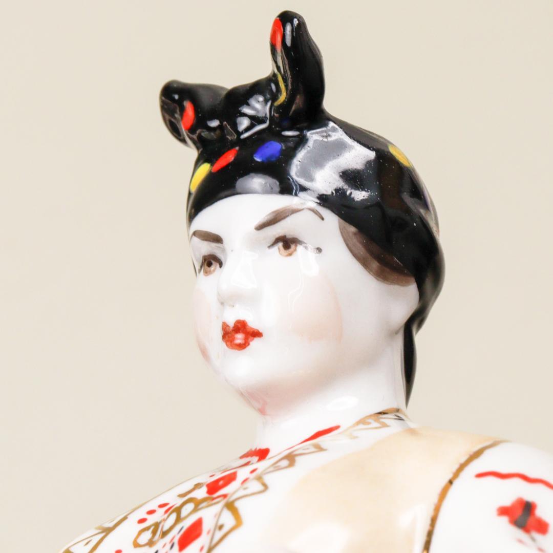 磁器 オペラのヒロイン オダルカ 置物