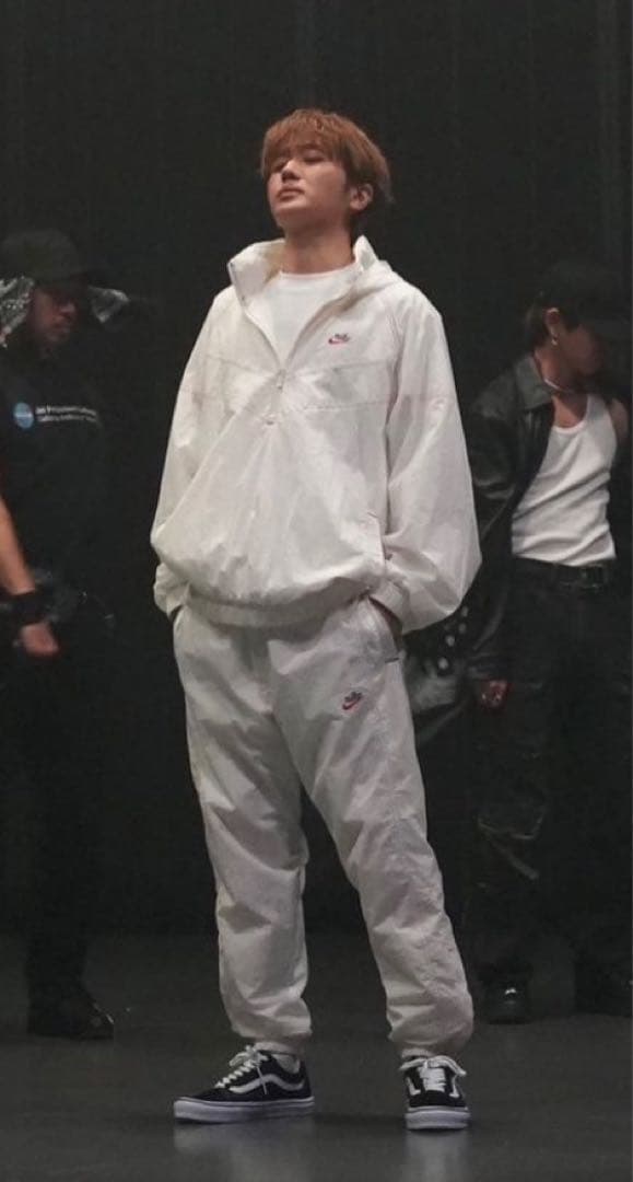 ナイキ NIKE ランニングウィンドブレーカー Nissy 西島隆弘 - メルカリ