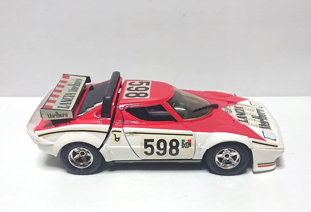 永大グリップ 1/28 ランチアストラトス 希少車体中型ミニカー 当時物