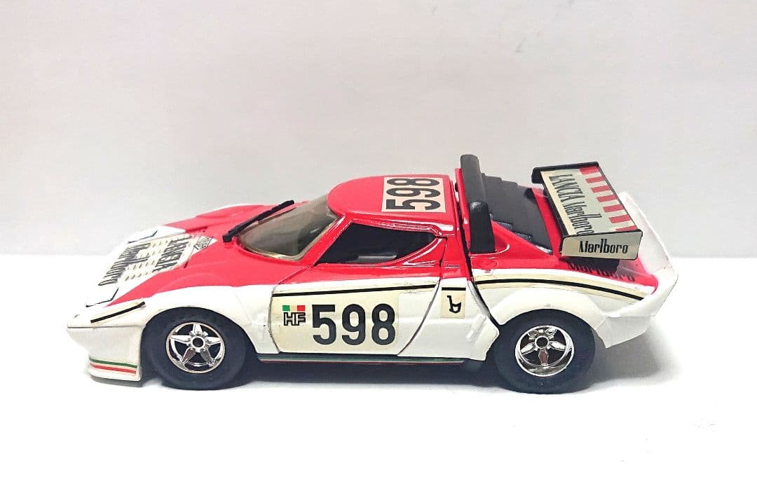 永大グリップ 1/28 ランチアストラトス 希少車体中型ミニカー 当時物