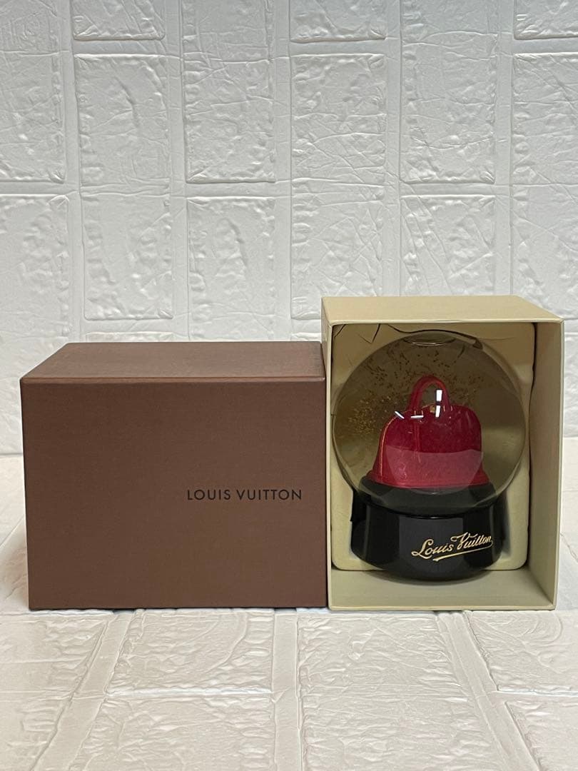 LOUIS VUITTONルイヴィトン　ノベルティ　スノードーム　❤︎