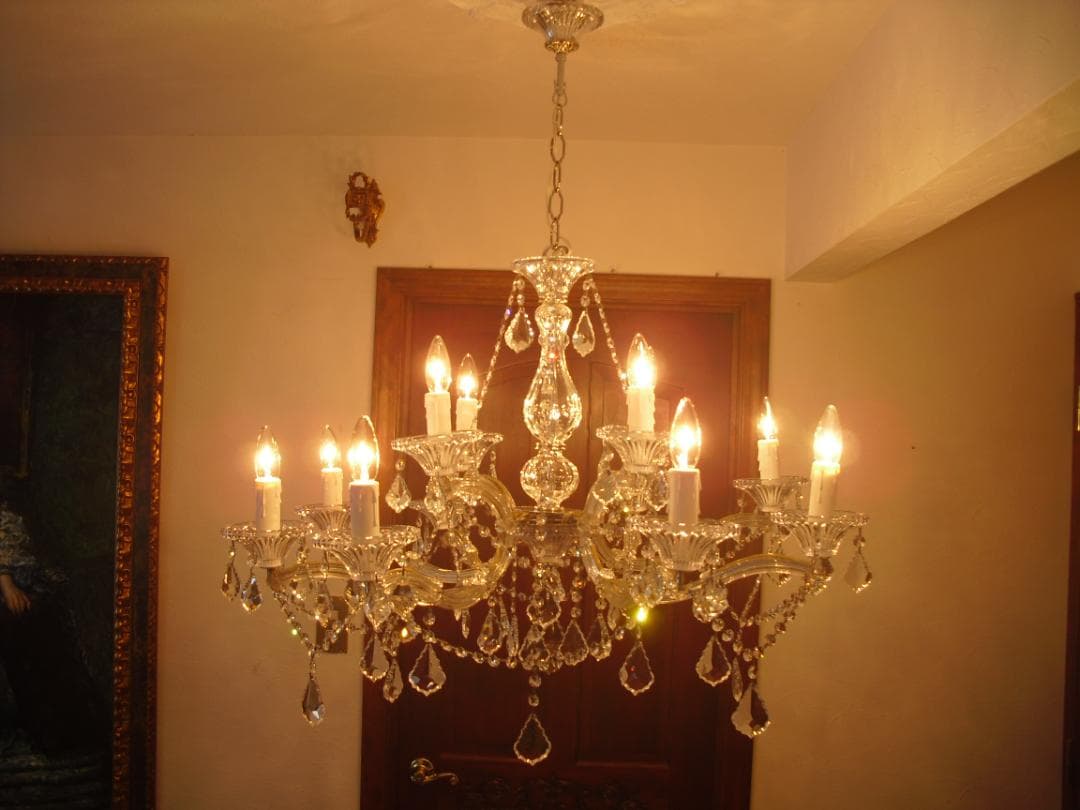 チェコ・ボヘミアンクリスタルガラス☆１２灯シャンデリア☆七色に輝く高純度・高品質