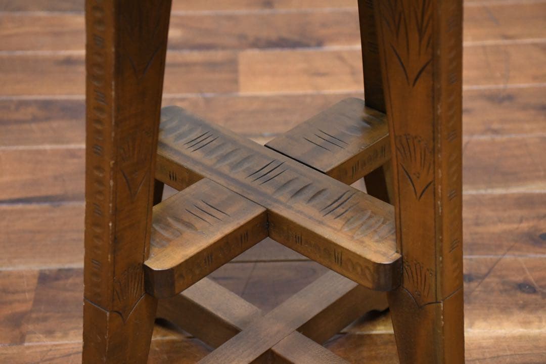 EHK15 伝統工芸 軽井沢彫り スツール 桜彫刻 細密彫刻 丸椅子 飾り台