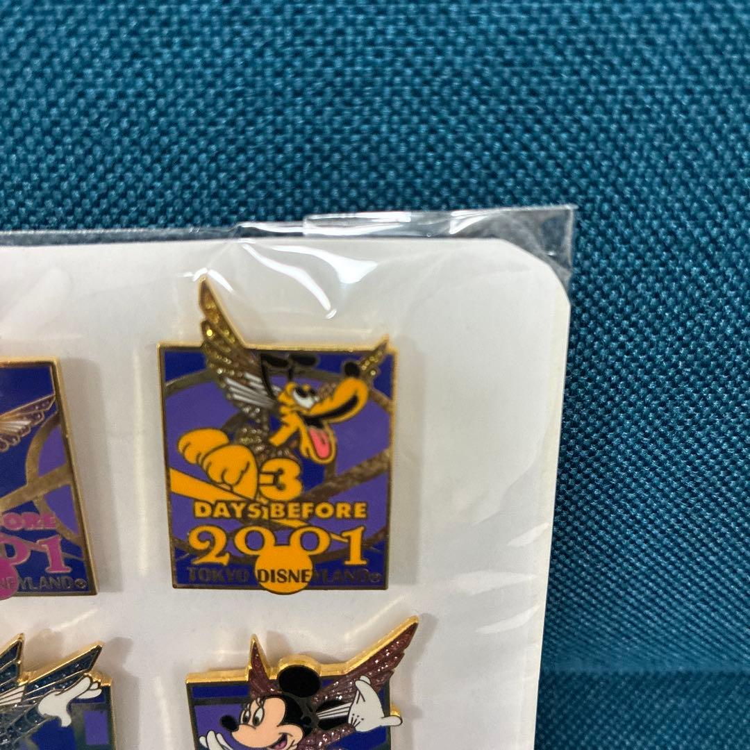 レア非売品 2001年カウントダウン東京ディズニーランドピンバッジ全