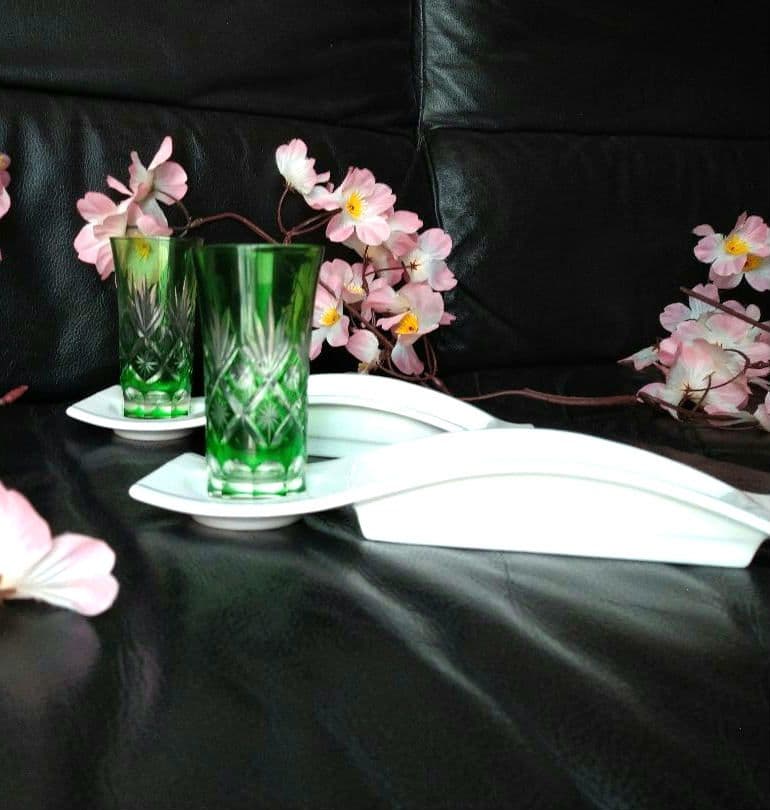 ♥素敵な演出♥【豪華に８角切子グラス】♥【2ステージ演出素敵な白長皿】ダブル４組