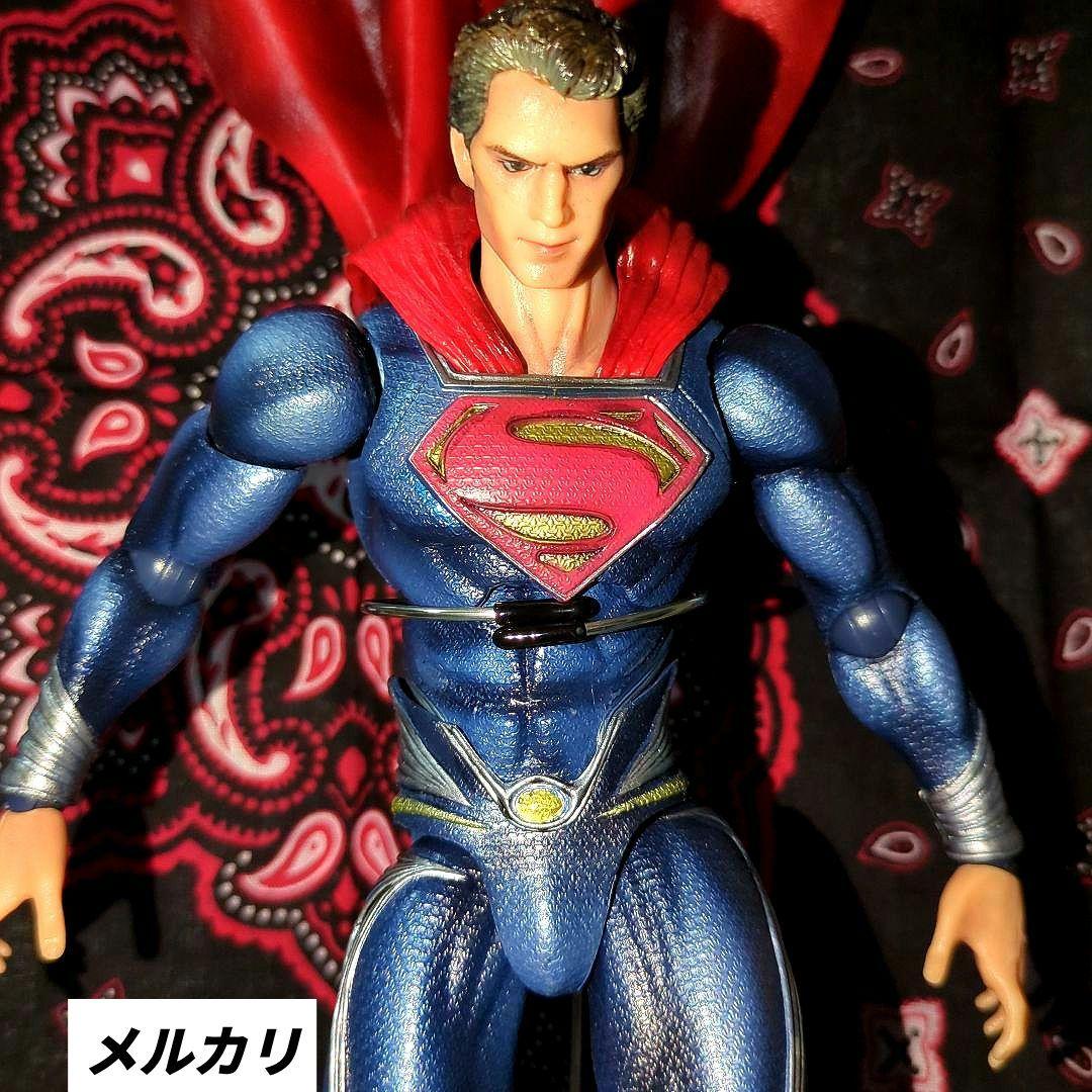 PLAY•ARTS•改✨ＭAN OF STEEL ✨ スーパーマン《中古開封品》