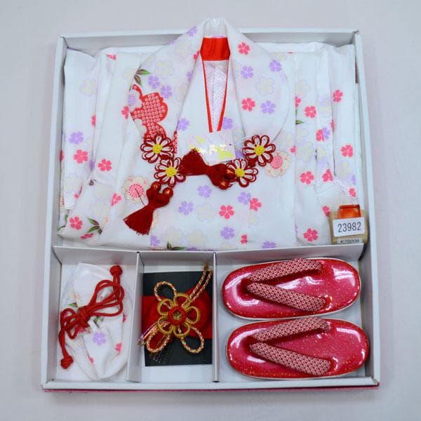 七五三 三歳 女児 被布着物祝着フルセット 白地 お仕立て無料 NO23982