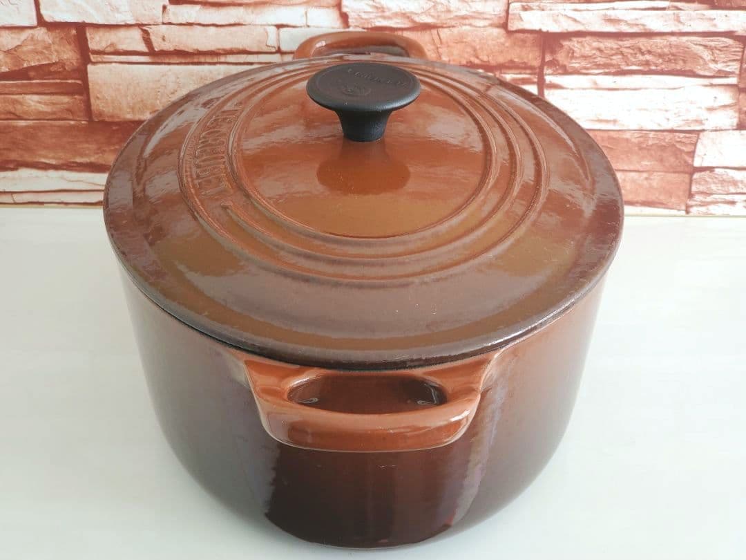LE CREUSET　オーバル　25㎝　ル・クルーゼ