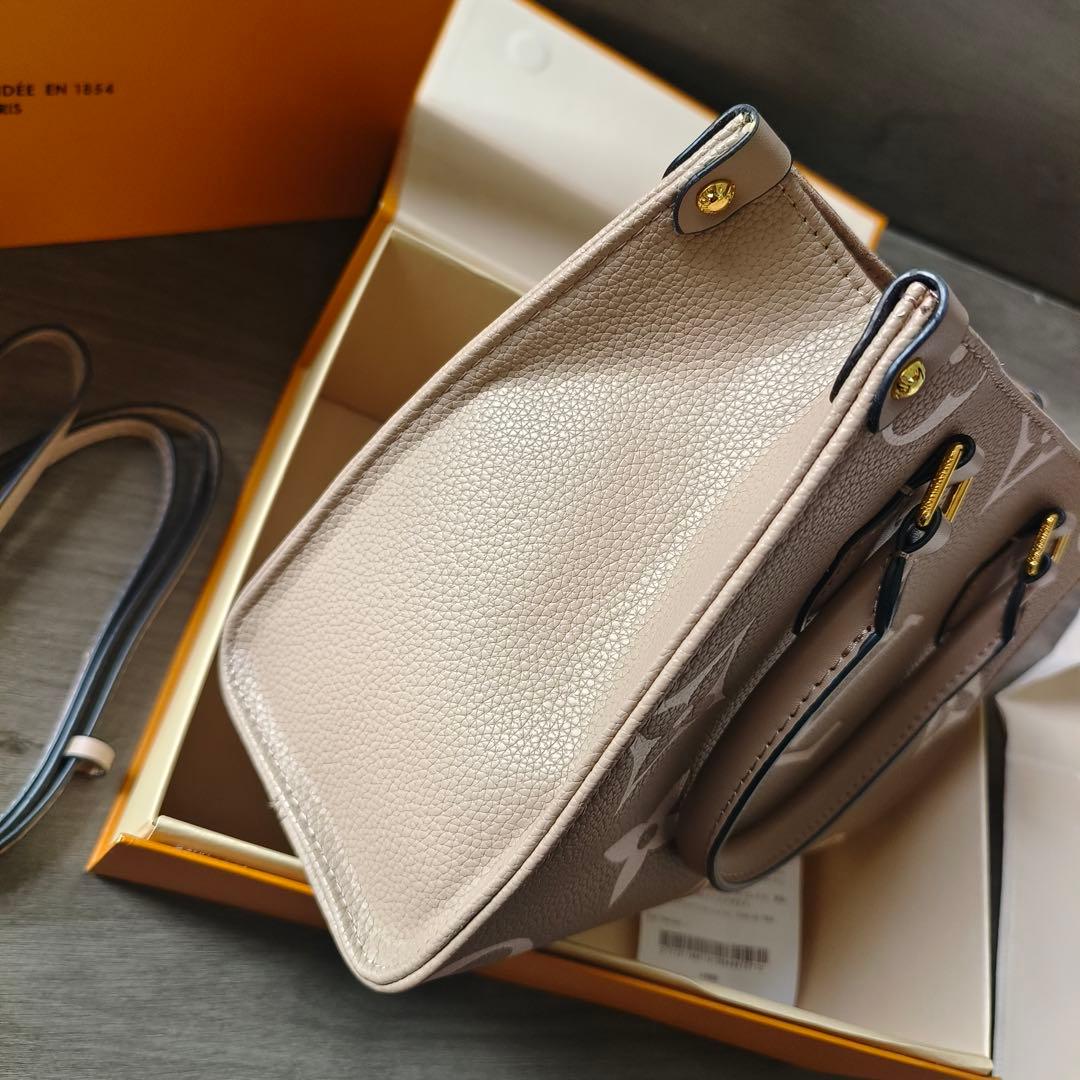 年末年始価格【実写画像】 モノグラムショルダーバッグ