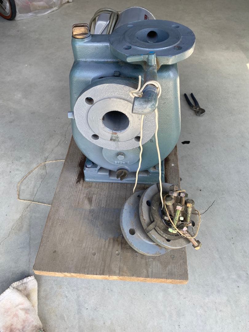 揚水ポンプ　鶴見制作所　新品価格　380000