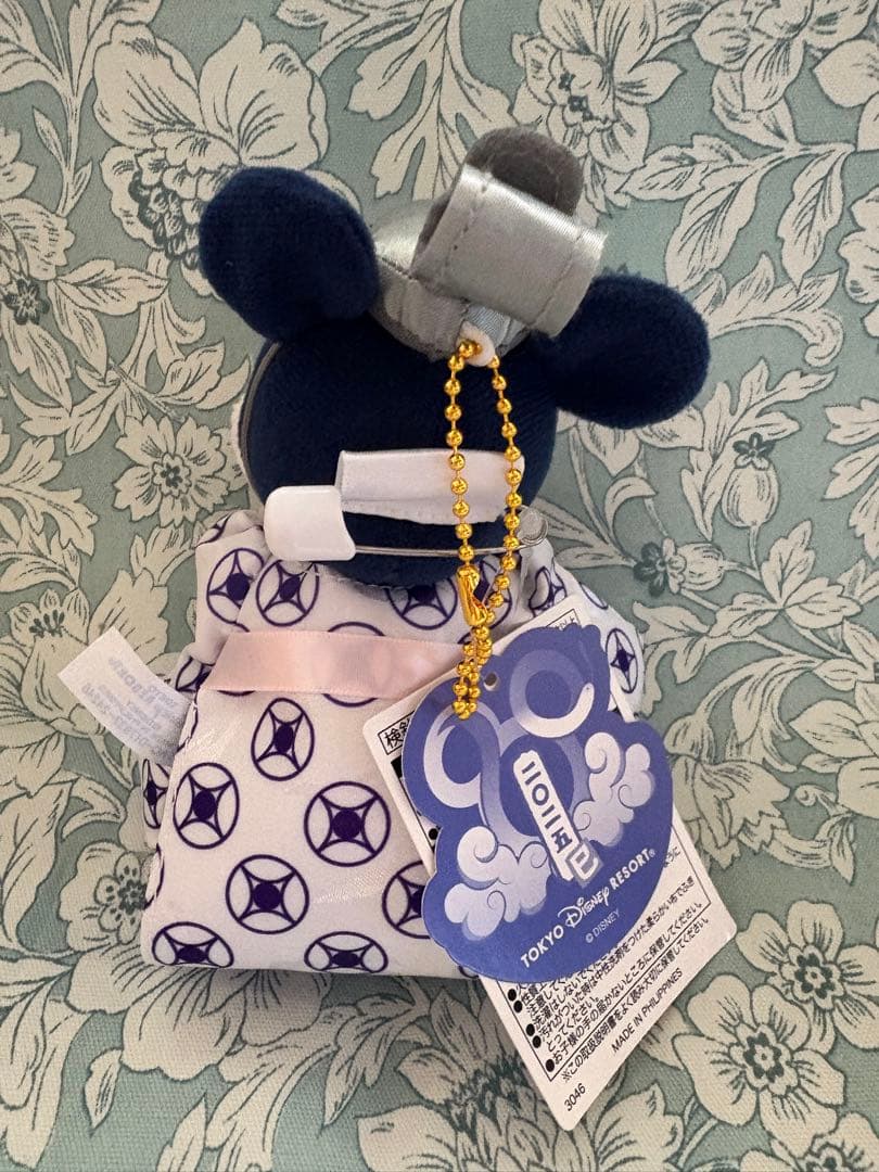 ディズニーお正月2025 ミッキー ぬいぐるみバッジ 新春限定 お正月 袴