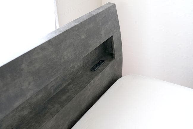 ３段階高さ調節可能宮棚コンセント付ベッドフレームすのこベッド（セミダブル）906