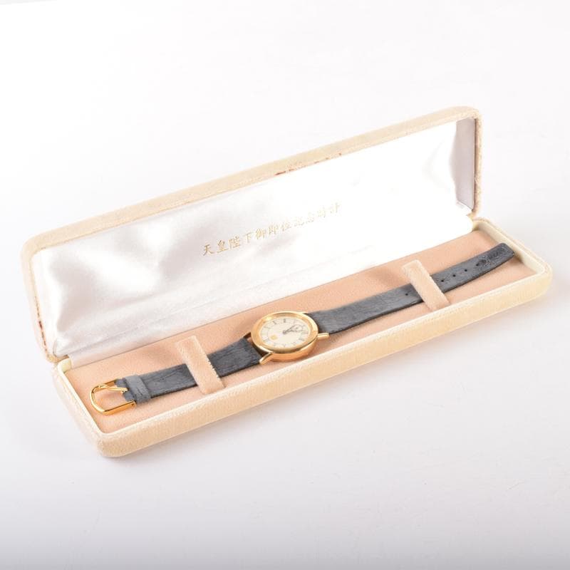 アンティーク　腕時計　天皇陛下御即位記念時計　ケース付　V　7009