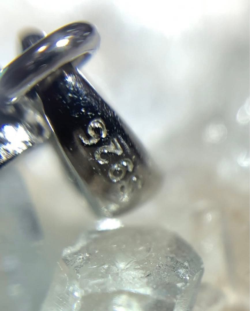 ★高品質★ ラリマー　トライアングル型　ペンダントトップ