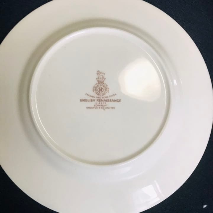 ロイヤルドルトン  イングリッシュルネッサンス　16.5cm