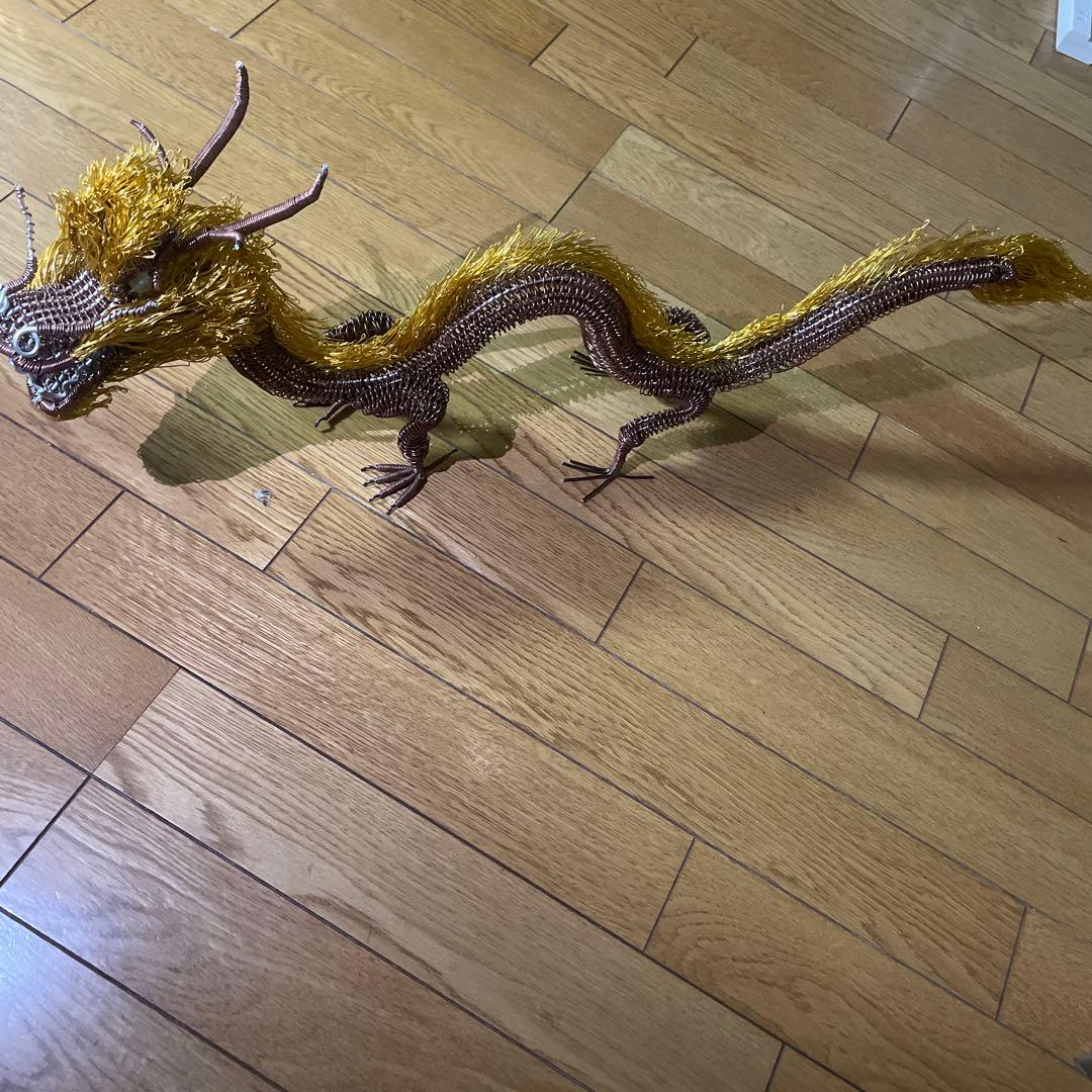 ワイヤー製ドラゴン置物