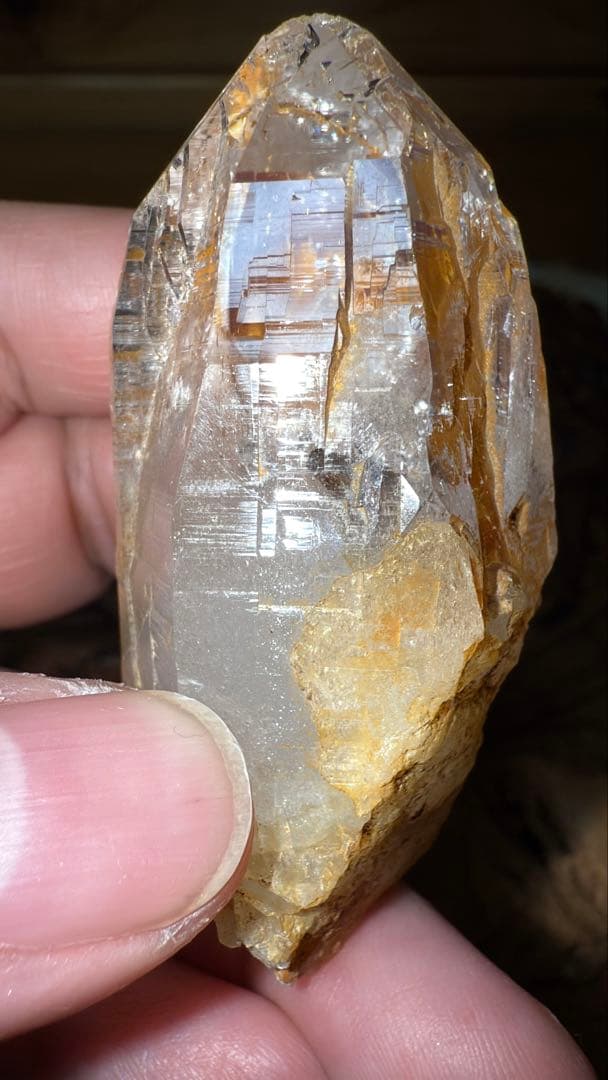 ネパール ガネーシュヒマール ヒマラヤゴールデンヒーラー リモナイト 水晶原石