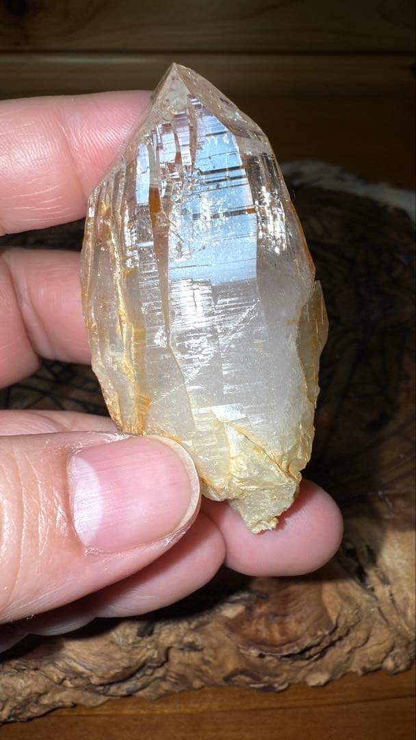 ネパール ガネーシュヒマール ヒマラヤゴールデンヒーラー リモナイト 水晶原石