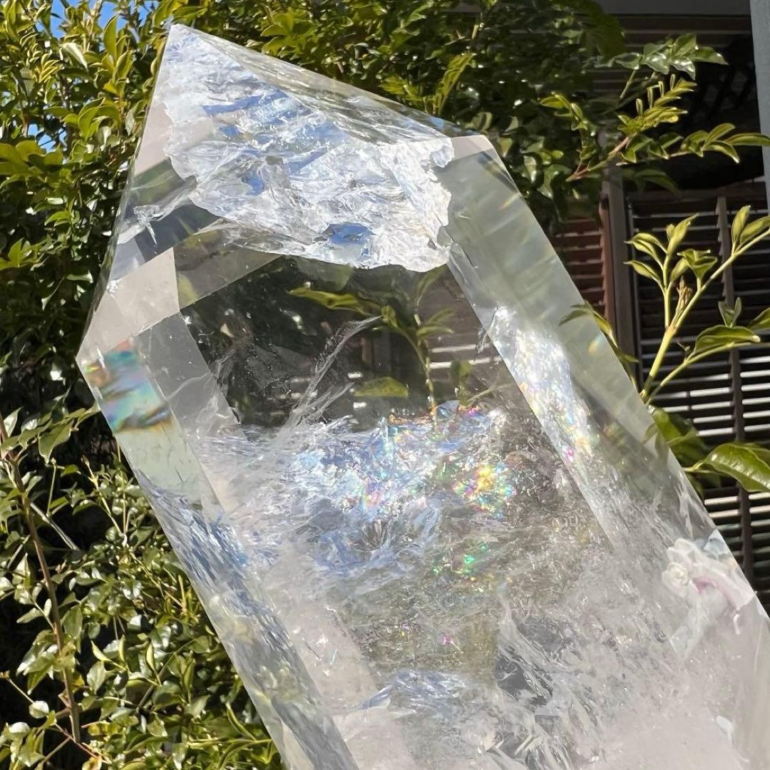 ✩超破格✩究極の激凄超逸品✩超高透明度とレインボー✩虹入り 水晶 六角柱 天然石