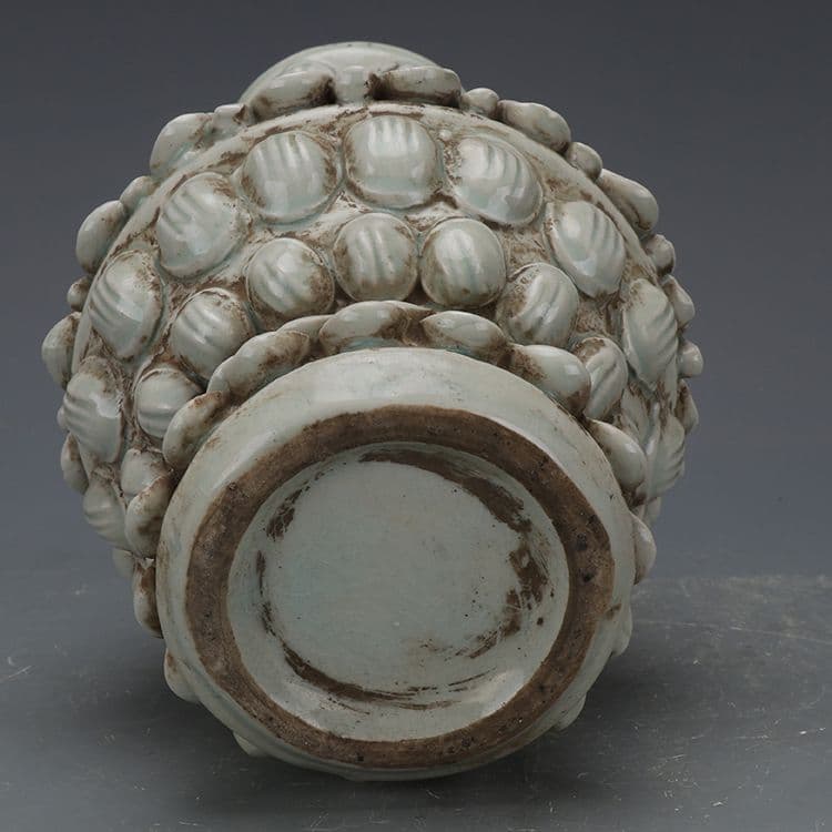 宋代の湖田窯影青蓮花尊  陶磁器 装飾品 現代工芸品美術品 置物