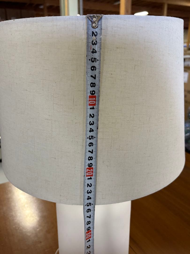 ザラホーム セラミックベースホワイトテーブルランプ