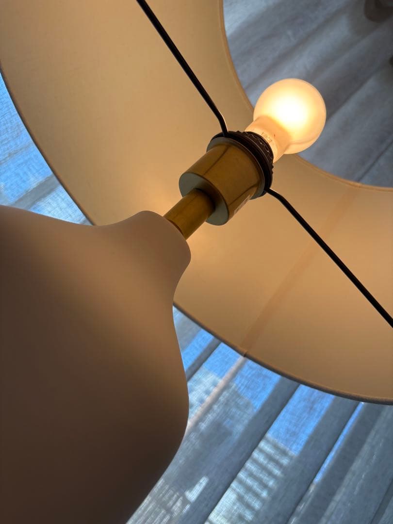 ザラホーム セラミックベースホワイトテーブルランプ