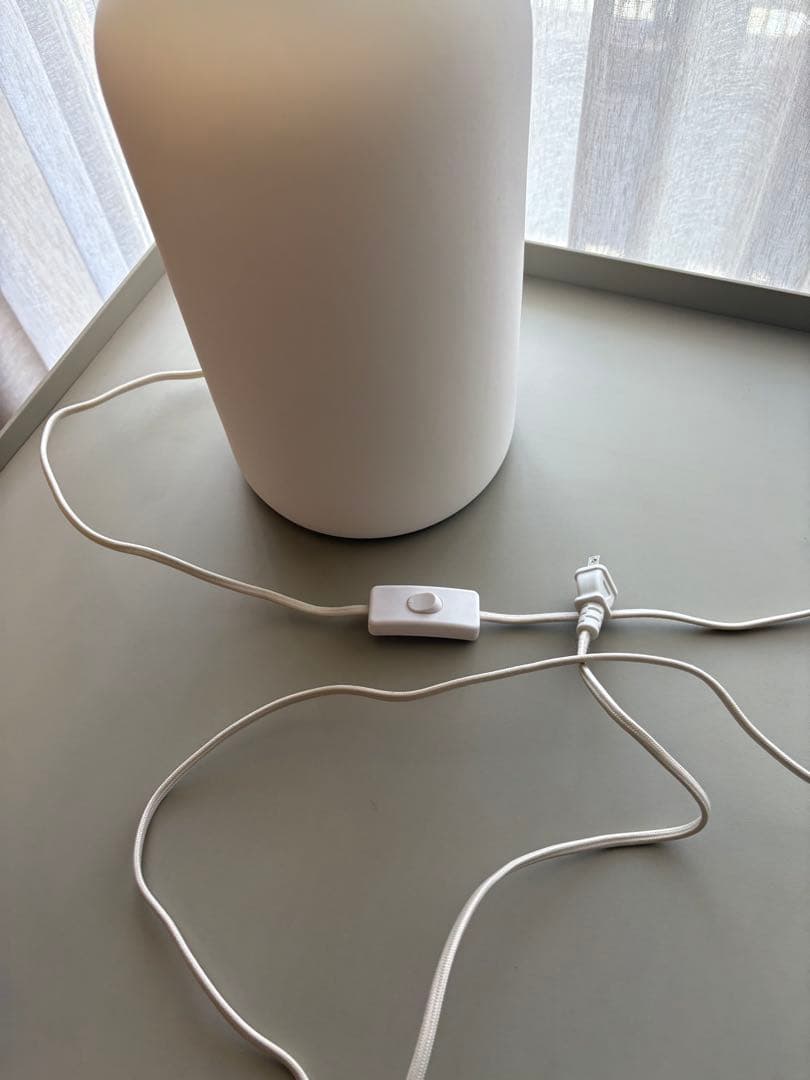 ザラホーム セラミックベースホワイトテーブルランプ