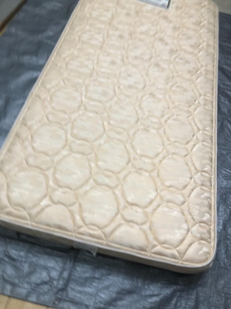 送料無料 シモンズ マットレス Beautyrest シングル 250109