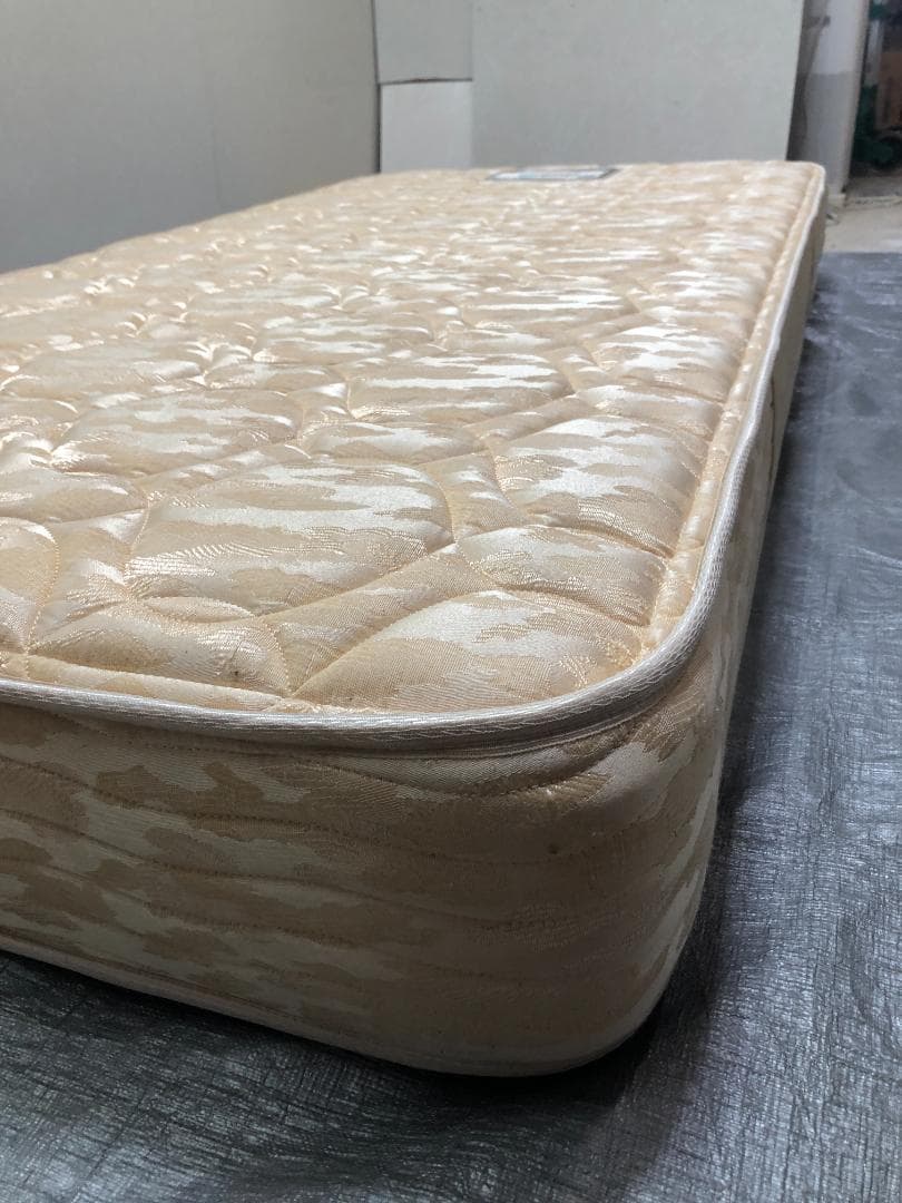 送料無料 シモンズ マットレス Beautyrest シングル 250109