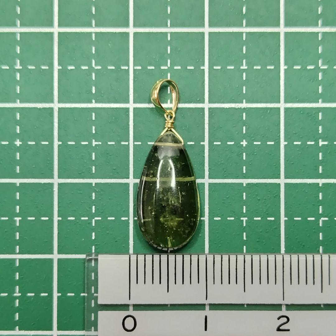 No.1357【K18】大粒 大変希少 宝石質 モルダバイト 平ドロップ トップ