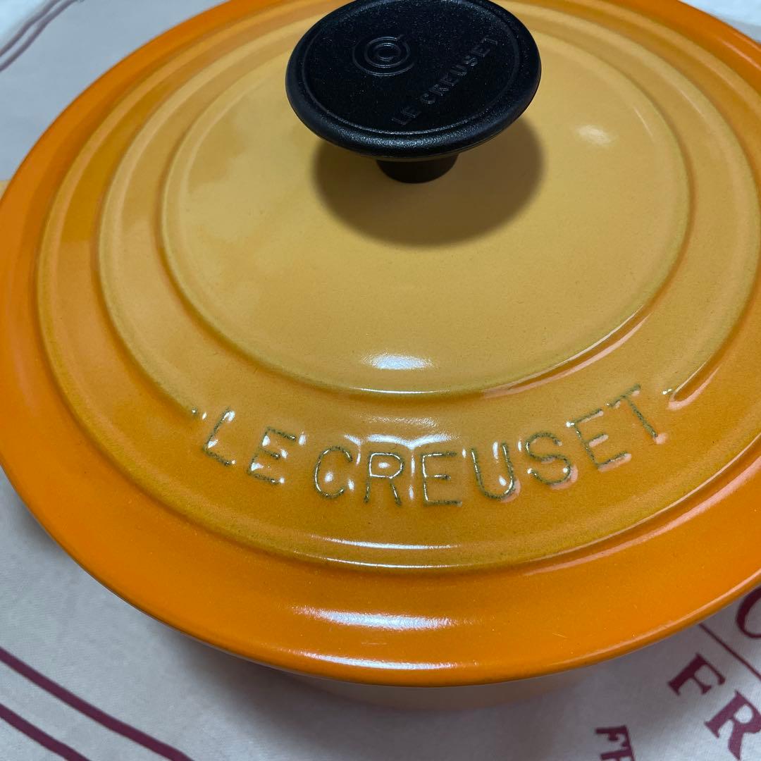 《美品》ルクルーゼ　ココットロンド　18cm オレンジブロッサム
