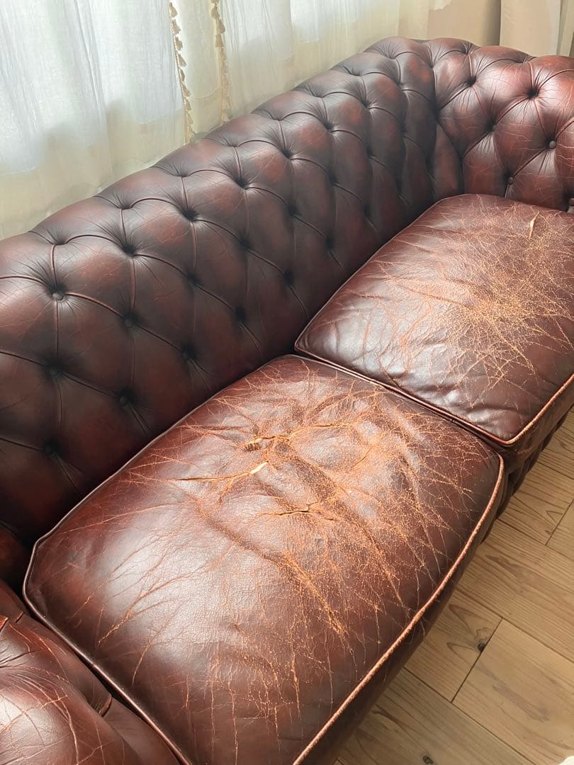 イギリスアンティーク　チェスターフィールドソファ