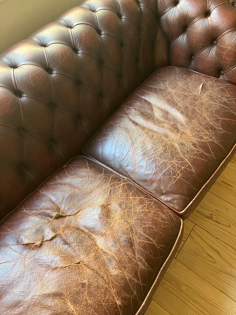 イギリスアンティーク　チェスターフィールドソファ