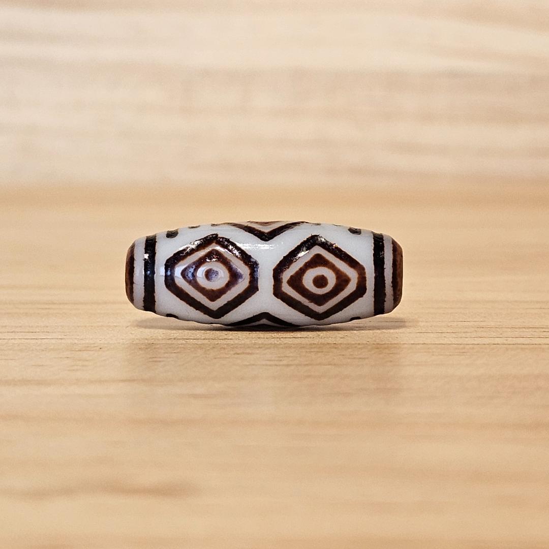 龍眼天珠 白玉髄龍眼 【極希少】ルチルブレスレット