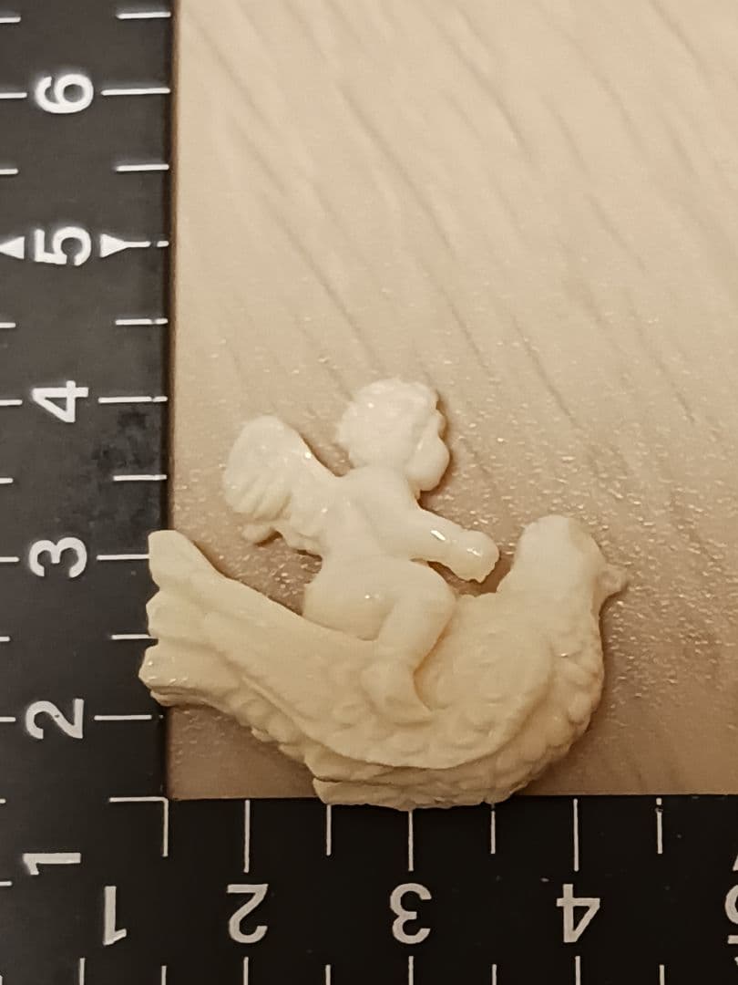 天使　エンジェル　鳩　はと　彫刻　根付　天然素材