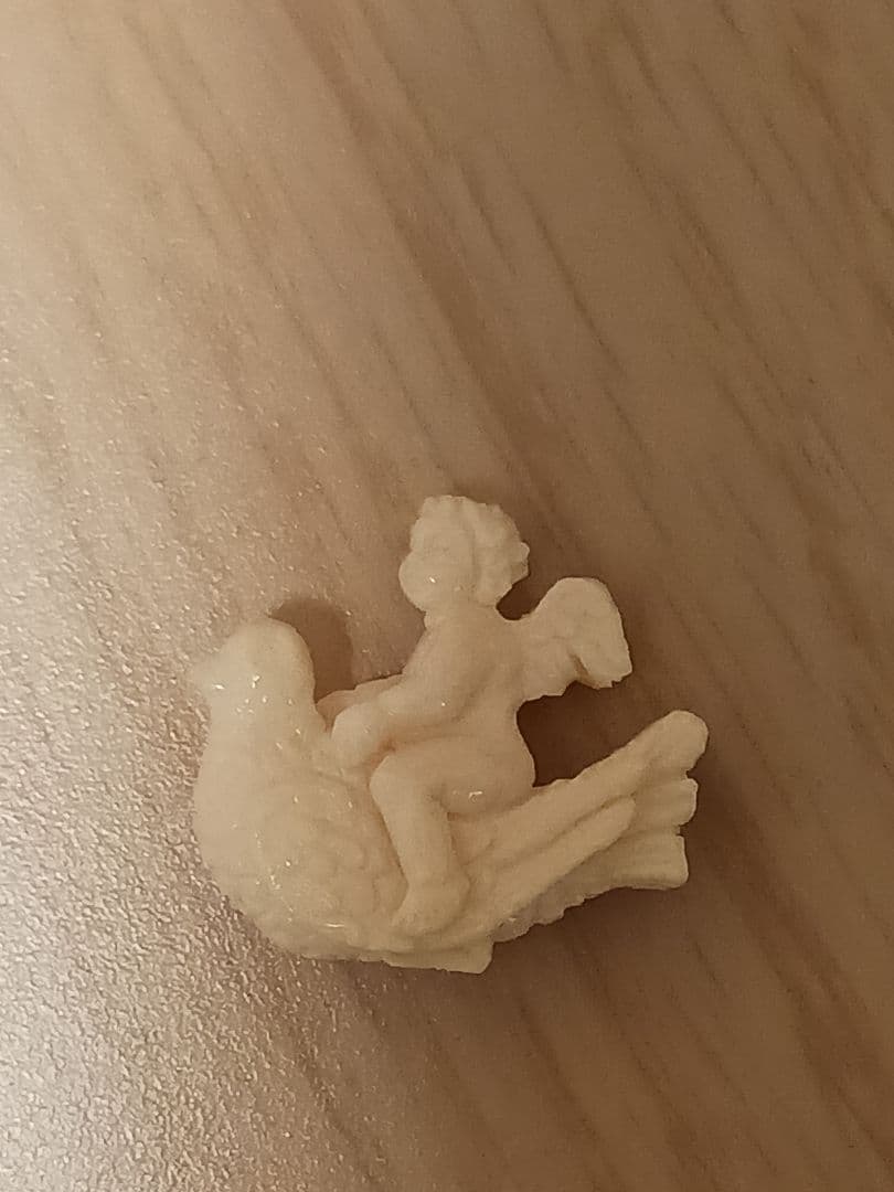 天使　エンジェル　鳩　はと　彫刻　根付　天然素材