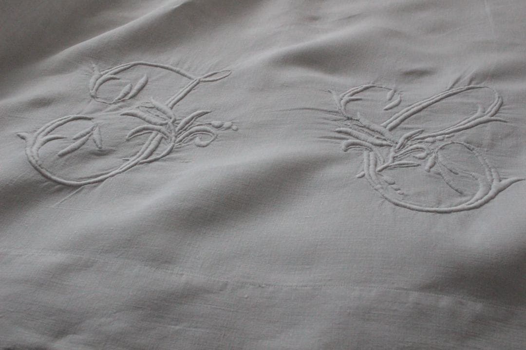 konorinoko様フランスアンティークイニシャルシーツ/モノグラムカバー