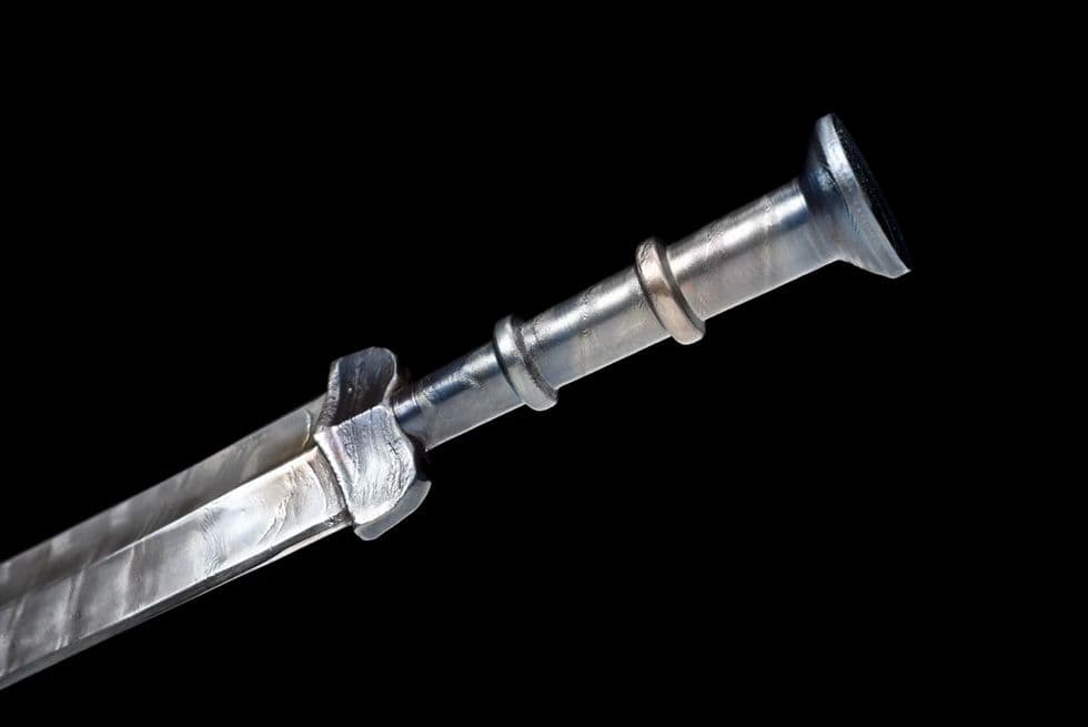 一つの越王勾践剣 古兵器 武具　刀装具日本刀　模造刀 居合