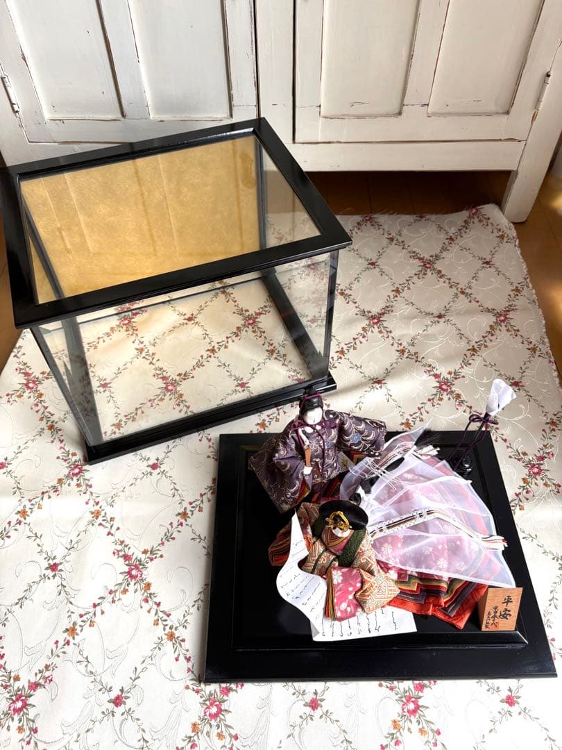 雛人形　コンパクト　ガラスケース付　親王飾り　立雛　桜　十二単　油灯　柴田家千代