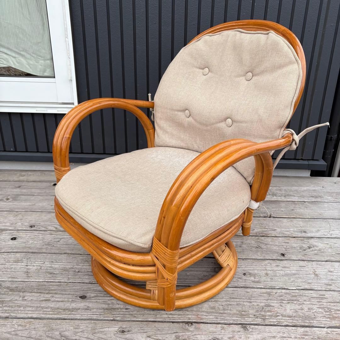 昭和レトロ 回転式 ラタンチェア アームチェア 座椅子 籐椅子 クッション付き
