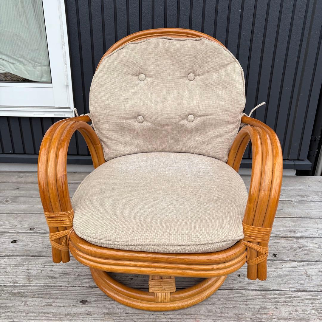 昭和レトロ 回転式 ラタンチェア アームチェア 座椅子 籐椅子 クッション付き